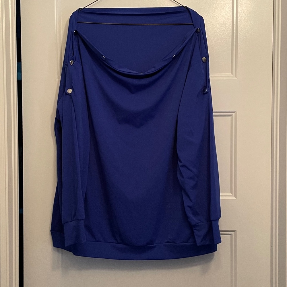 blue top long sleeve